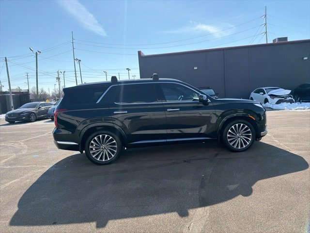 Used 2024 Hyundai Palisade Calligraphy image 5