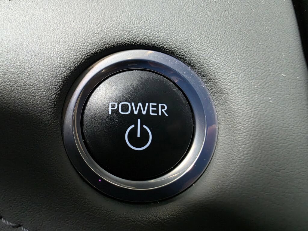 Used 2024 Toyota Highlander XLE AWD/4WD image 17