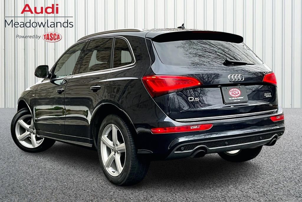 Used 2017 Audi Q5 2.0T Premium Plus w/ Technology Package image 4