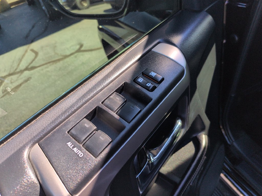 Used 2017 Toyota 4Runner Limited AWD/4WD image 11