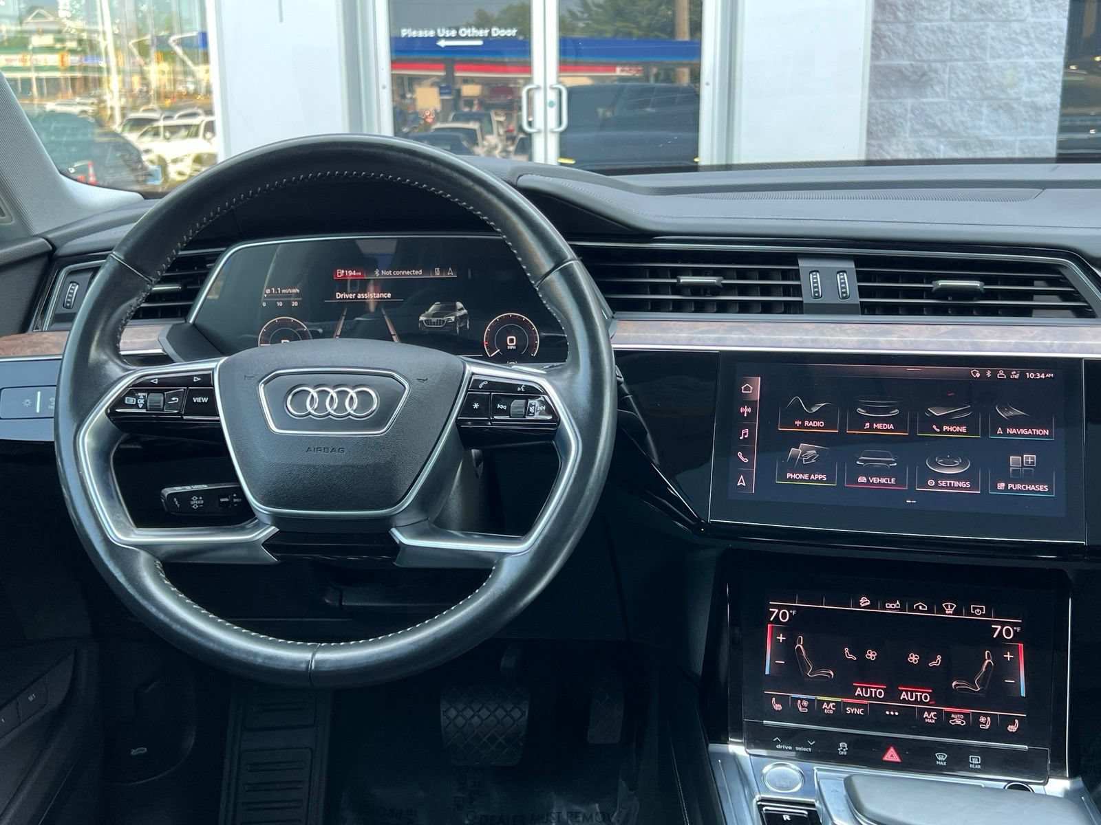 Used 2019 Audi e-tron Prestige w/ Prestige Package AWD/4WD image 35