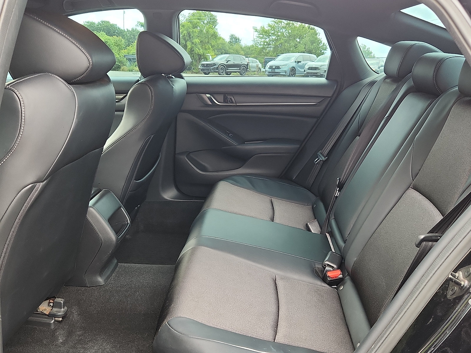 Used 2018 Honda Accord Sport image 10