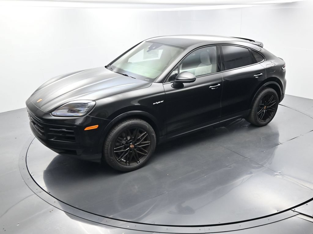 Certified 2026 Porsche Cayenne E-Hybrid Coupe AWD/4WD image 34