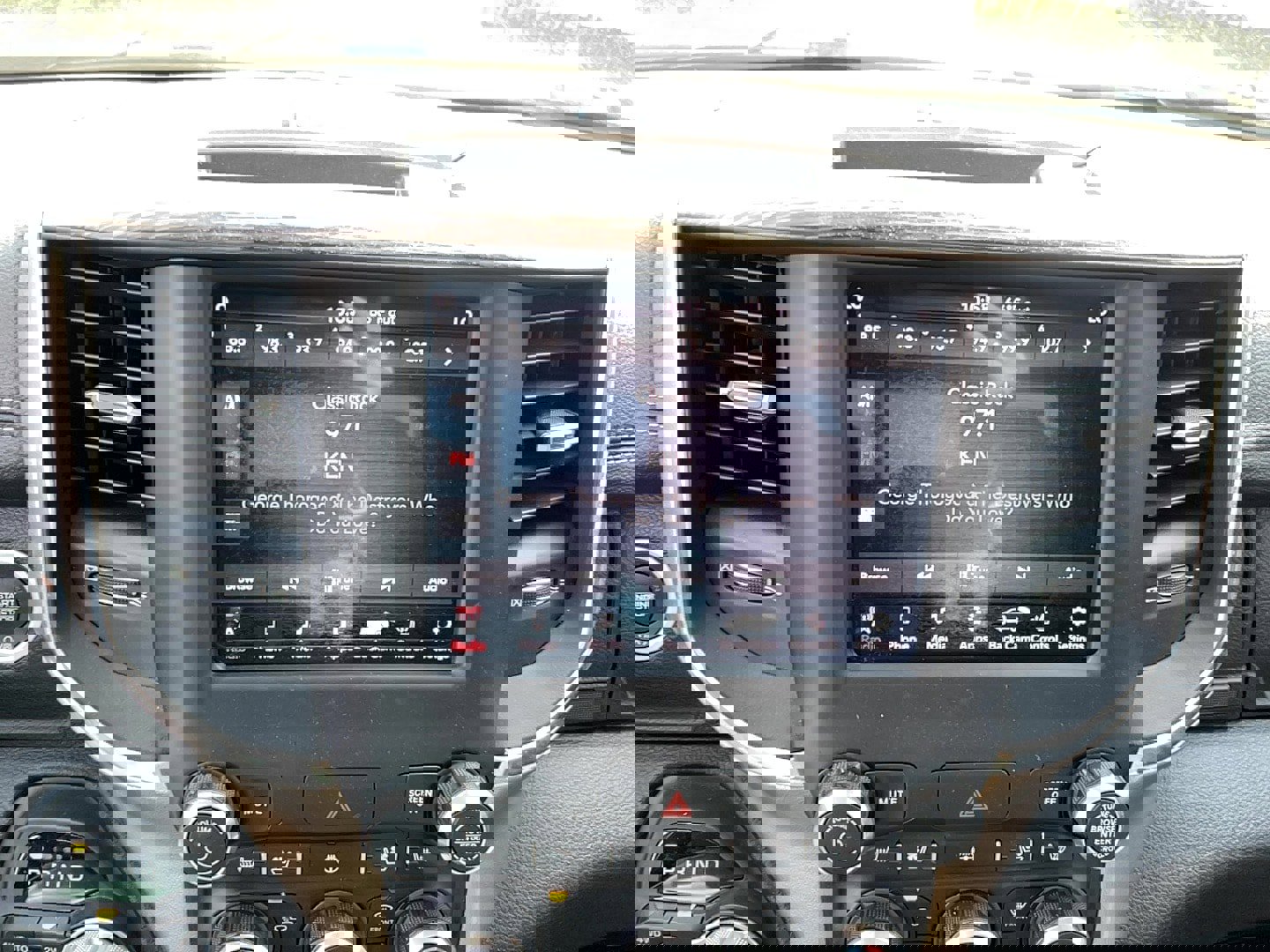 Used 2019 RAM 1500 Laramie image 19