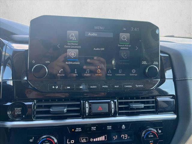 Used 2025 Nissan Pathfinder SL FWD image 15