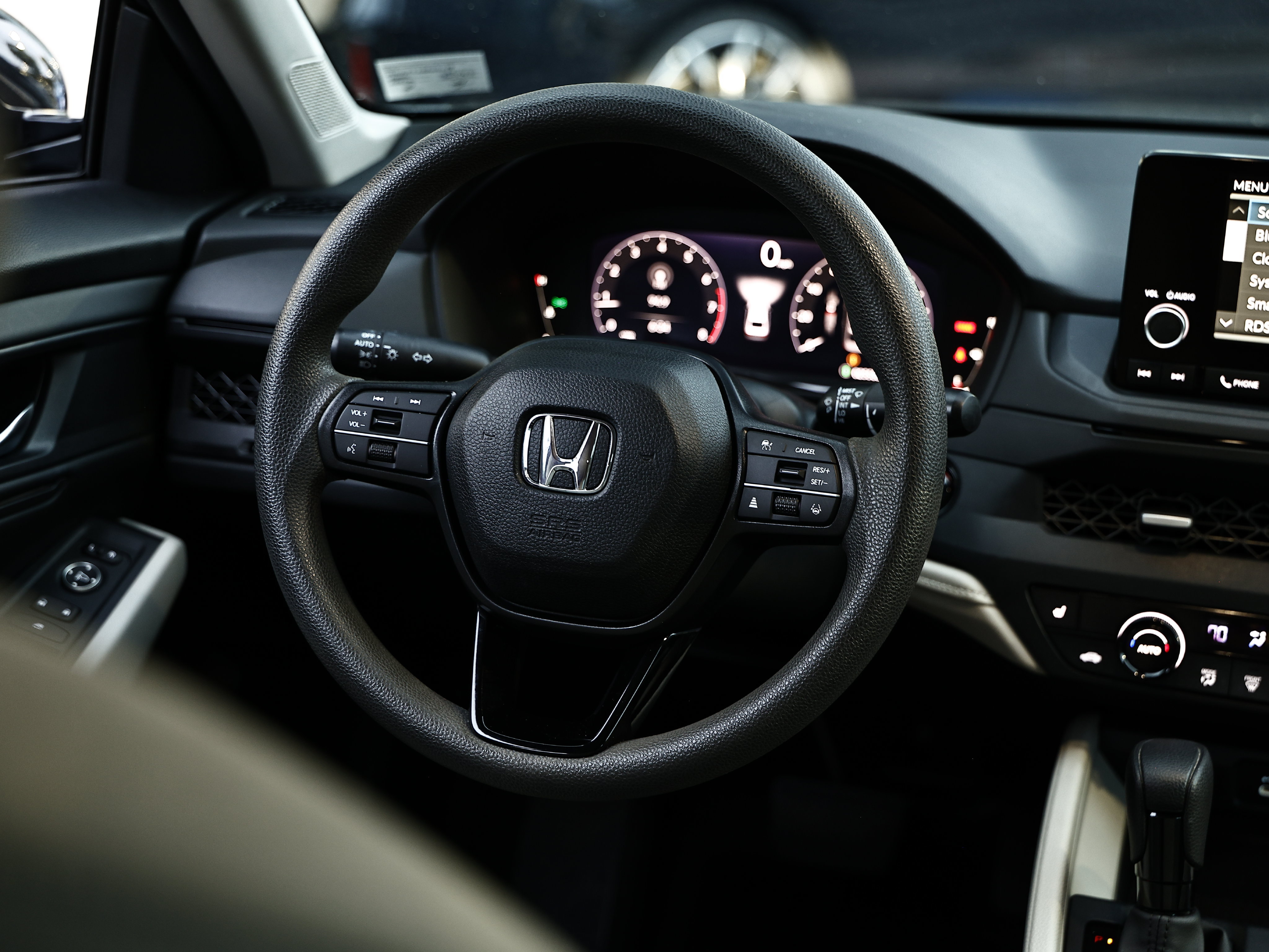 Used 2024 Honda Accord EX image 25
