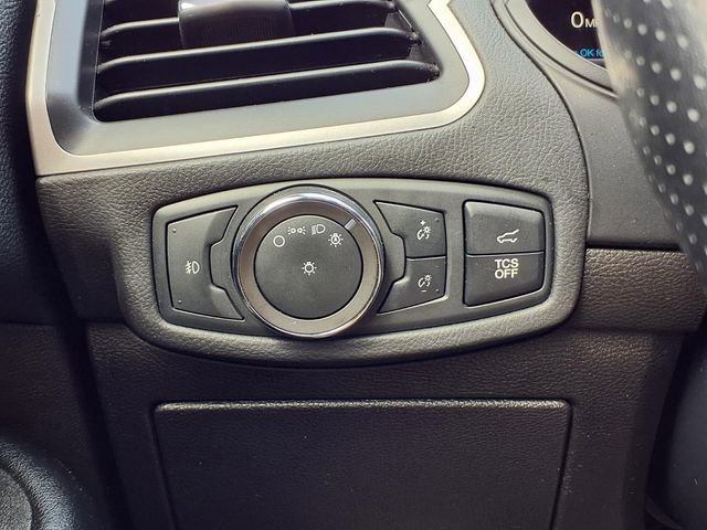 Used 2022 Ford Edge ST-Line w/ Cold Weather Package image 21