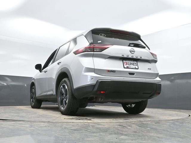 Used 2025 Nissan Rogue SV AWD/4WD image 51