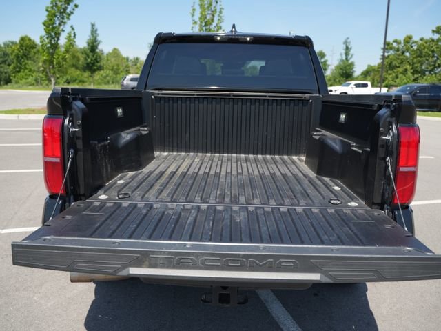 Used 2024 Toyota Tacoma TRD Off-Road AWD/4WD image 17