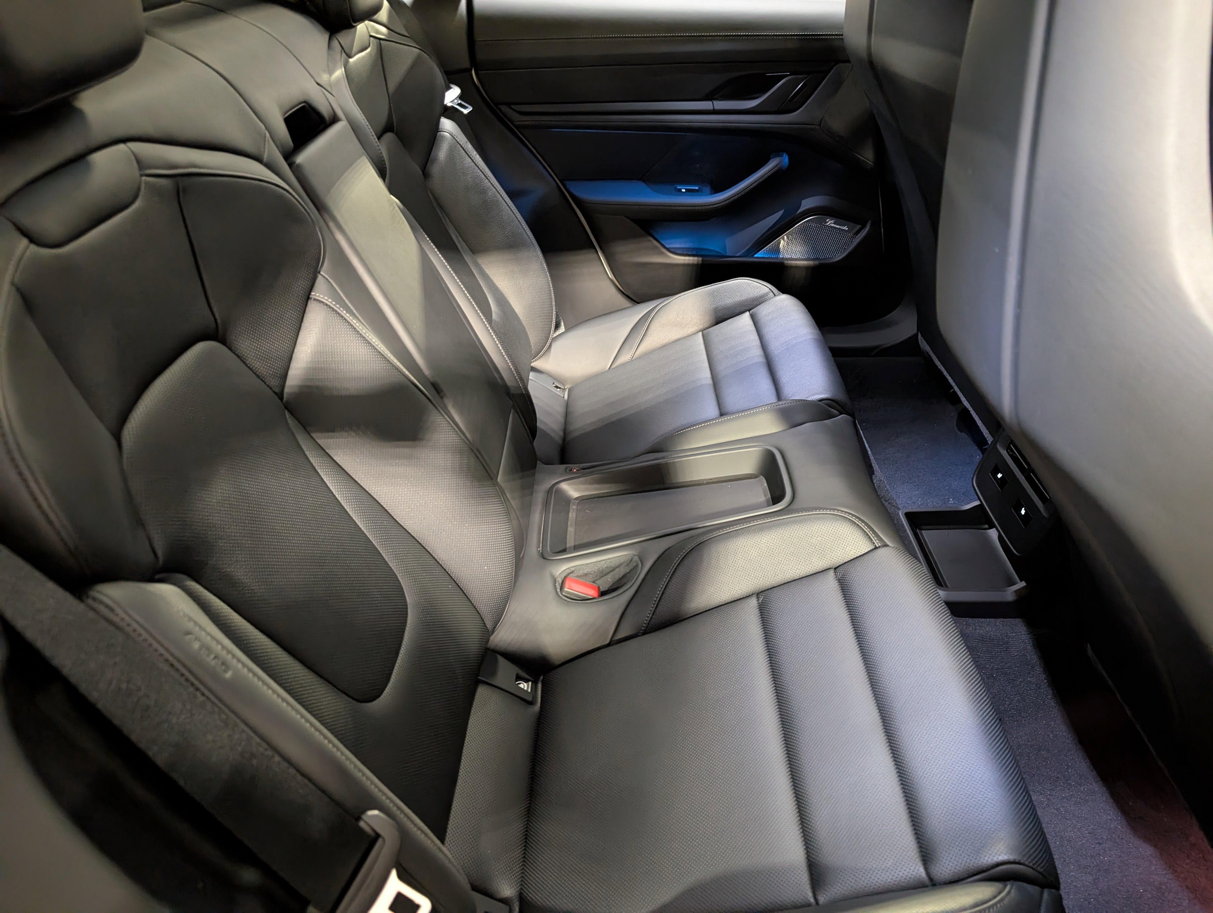 New 2026 Porsche Taycan Turbo GT image 27