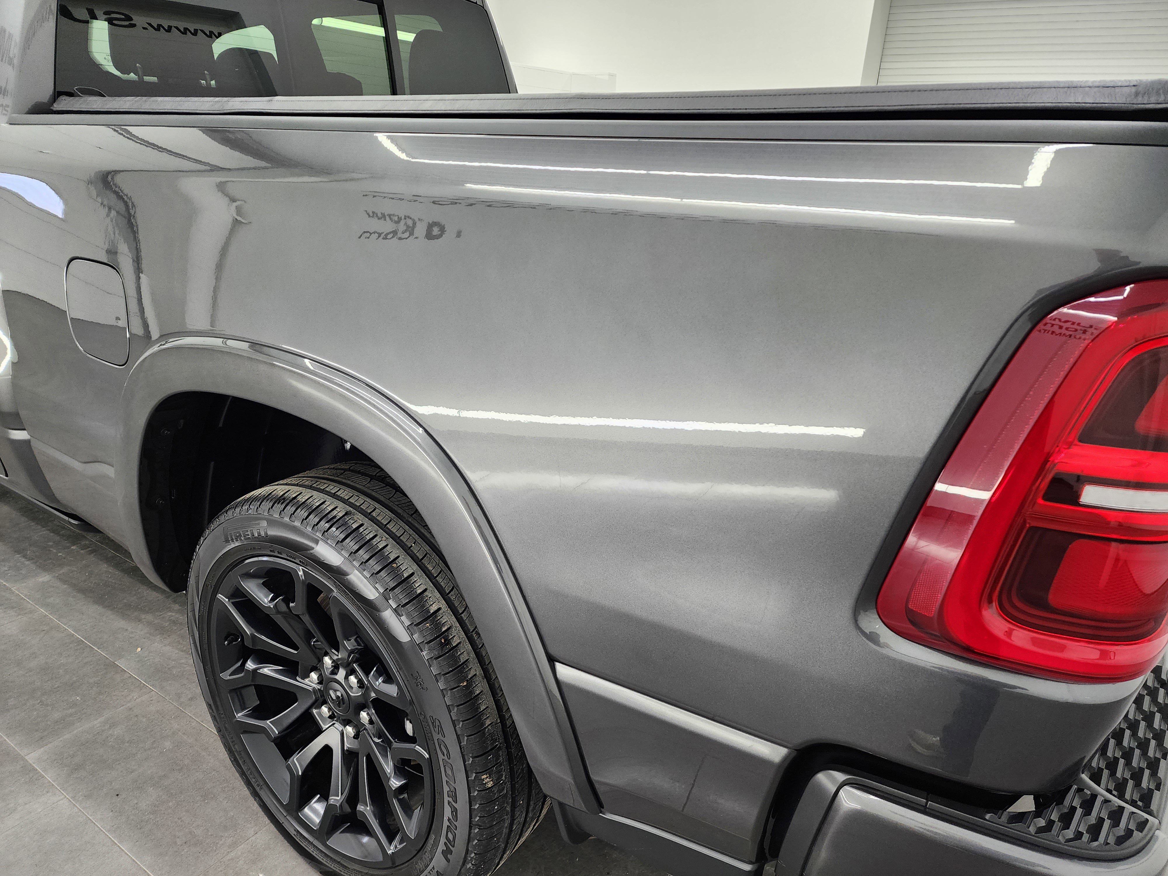 Used 2025 RAM 1500 Limited AWD/4WD image 32