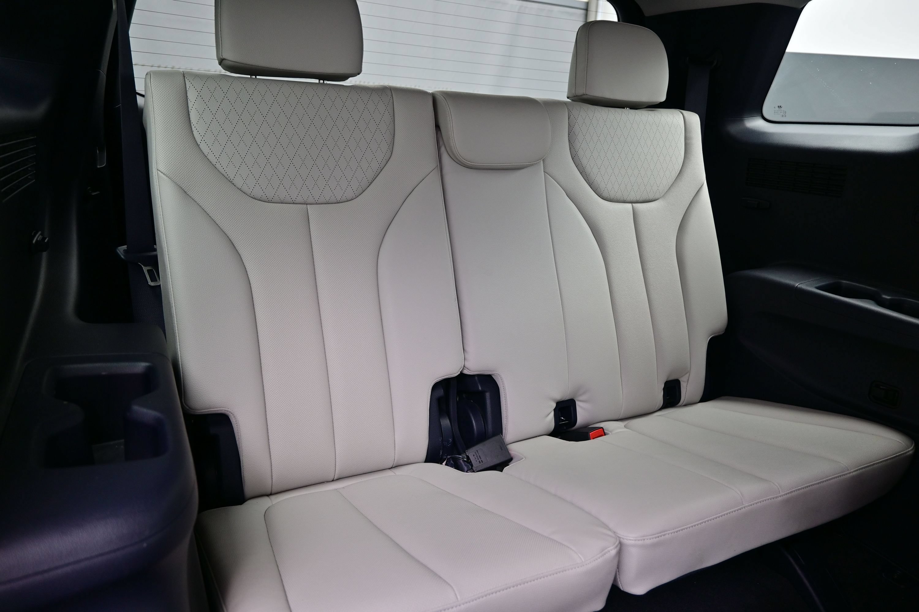 Used 2022 Hyundai Palisade SEL w/ Premium Package AWD/4WD image 17