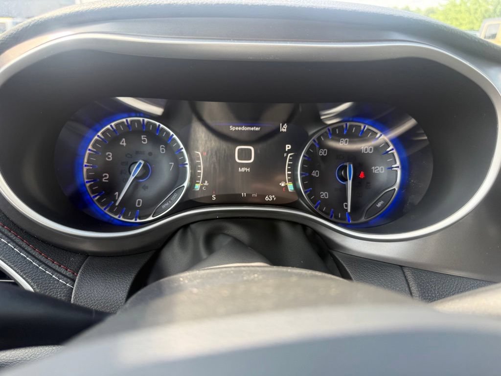 New 2027 Chrysler Pacifica Select FWD image 20