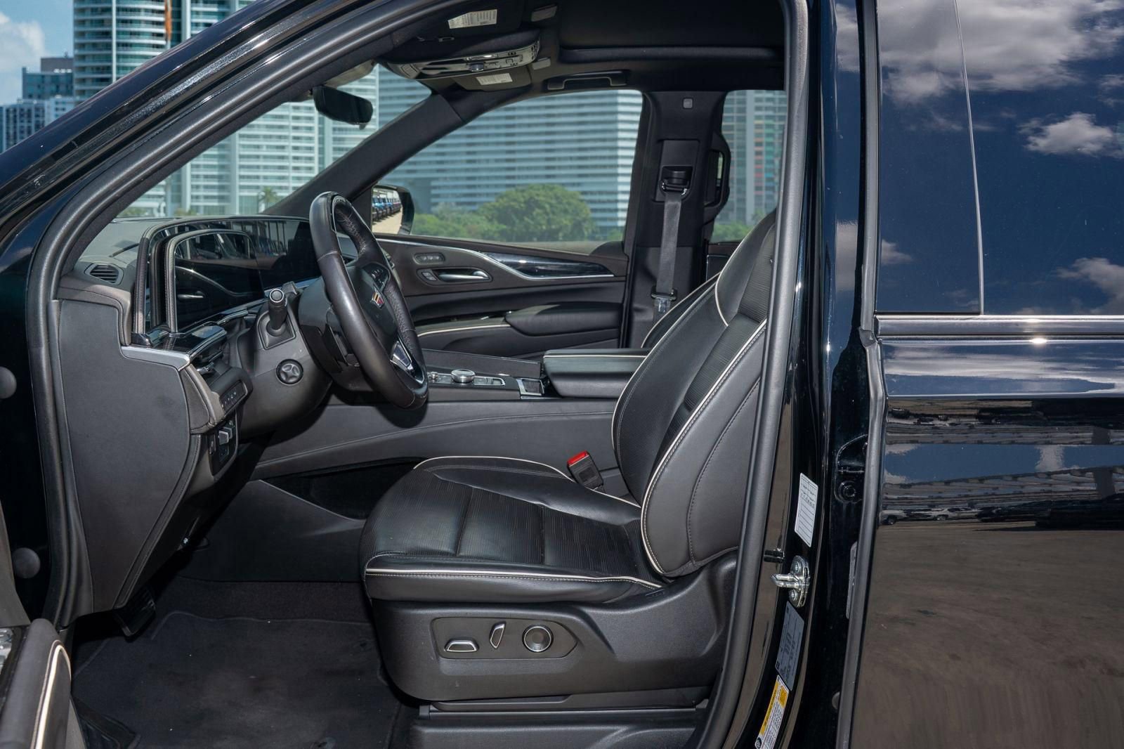 Used 2023 Cadillac Escalade Sport AWD/4WD image 7