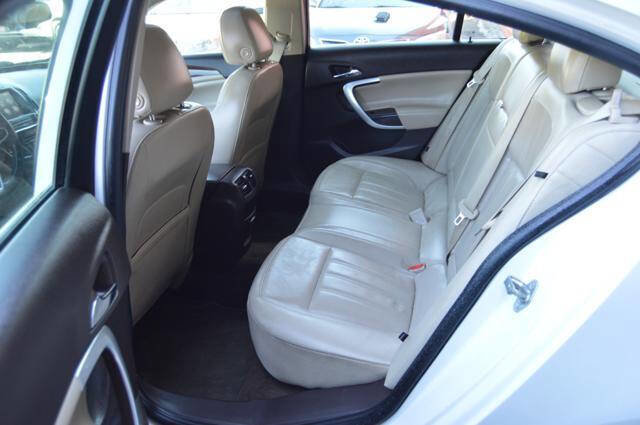 Used 2016 Buick Regal Premium w/ Driver Confidence Package #1 FWD image 40