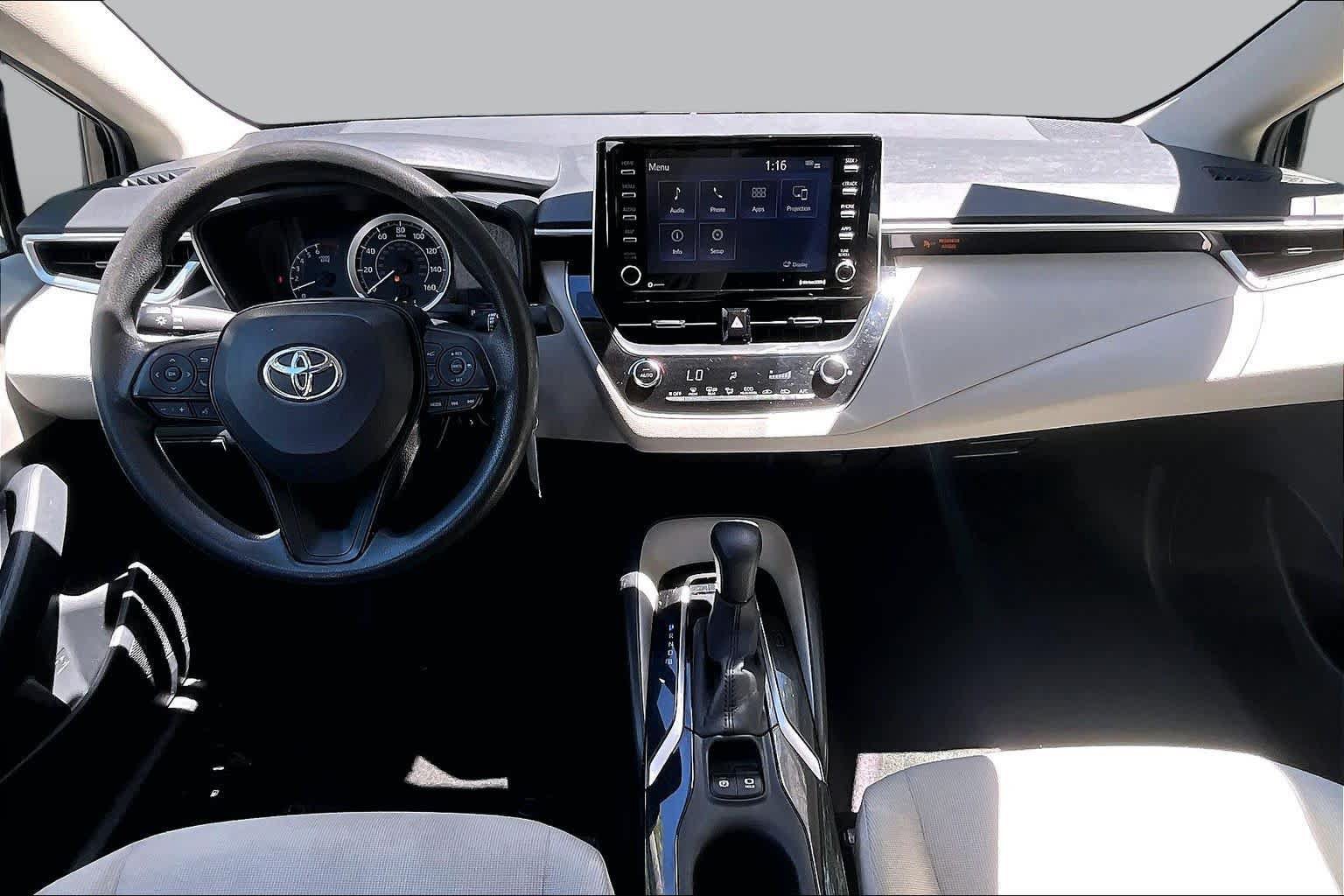 Used 2021 Toyota Corolla LE w/ Carpet Mat Package (TMS) FWD image 15