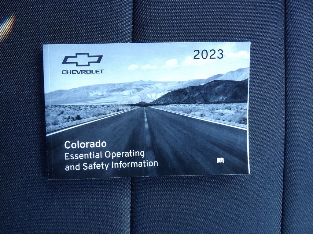 Used 2023 Chevrolet Colorado W/T RWD image 41