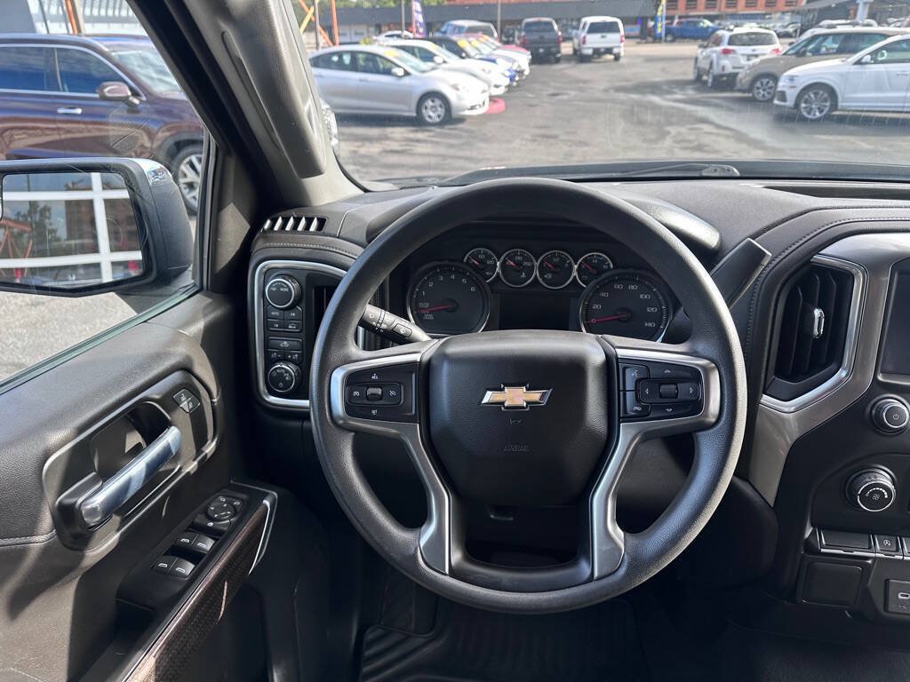 Used 2020 Chevrolet Silverado 1500 LT w/ Trailering Package AWD/4WD image 11