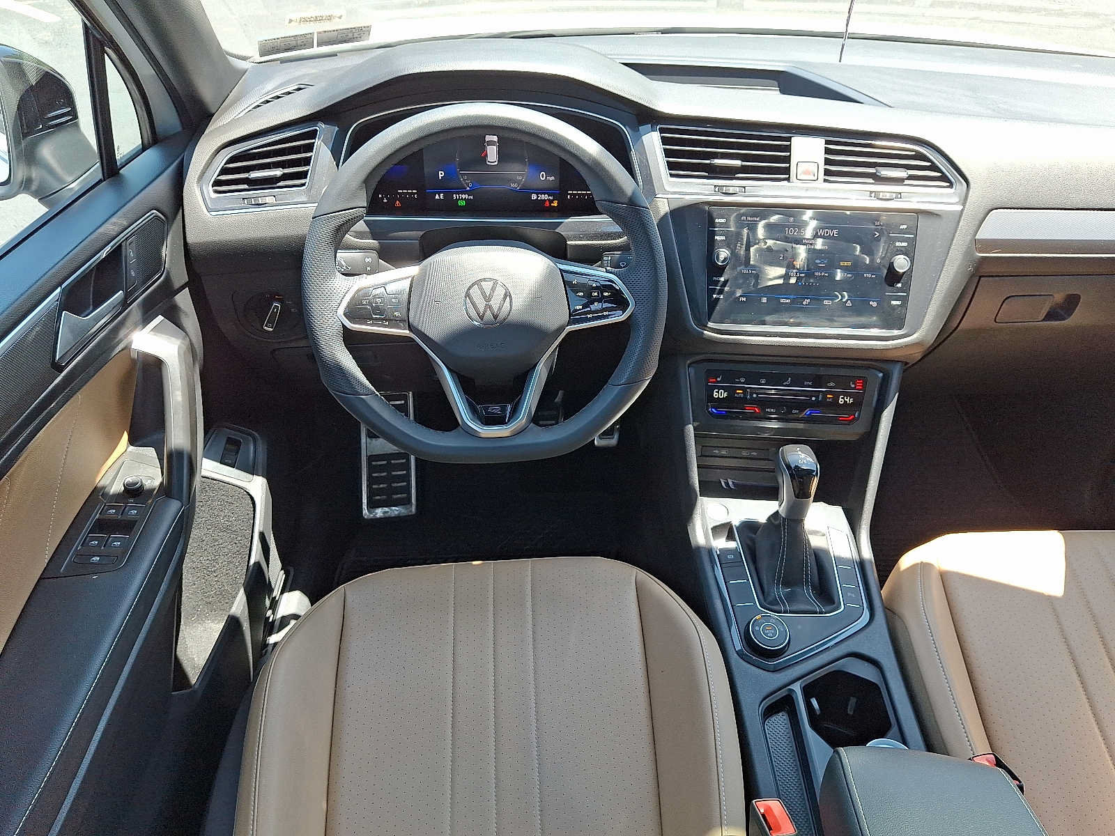 Used 2022 Volkswagen Tiguan SE R-Line AWD/4WD image 11