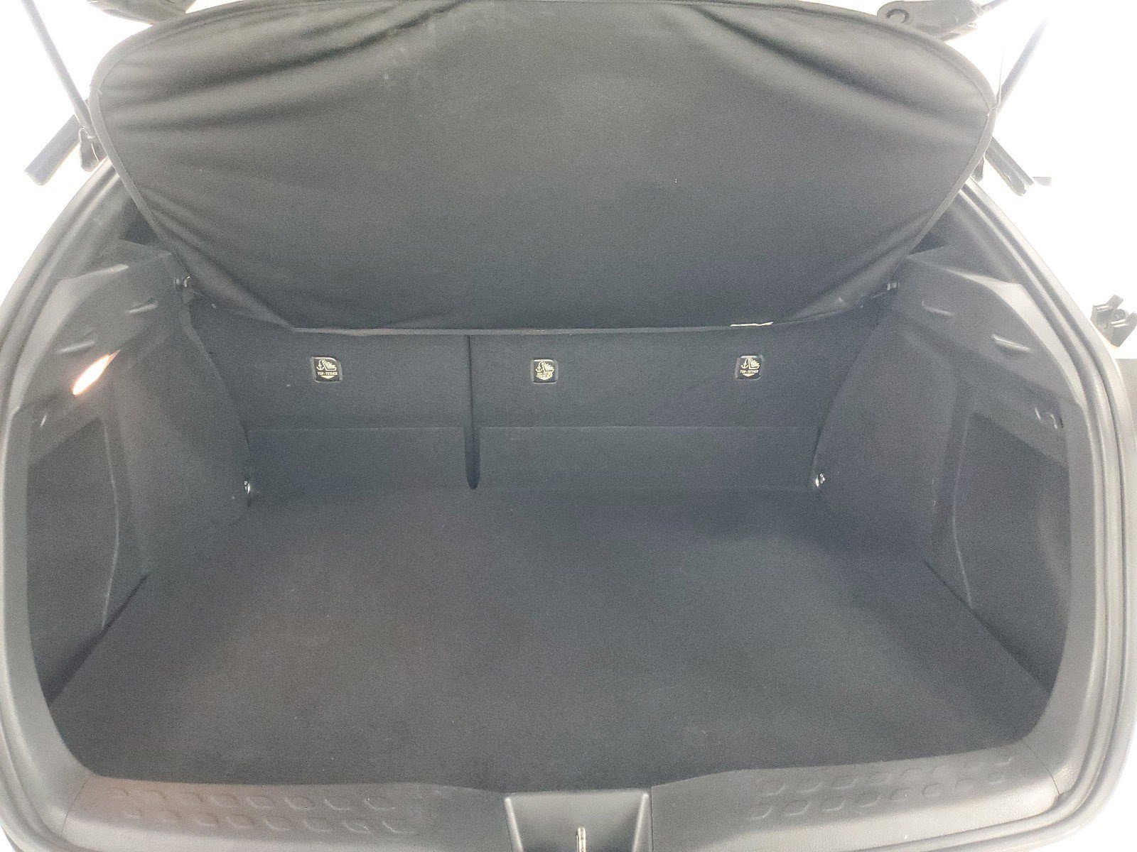 Used 2018 Toyota C-HR XLE image 10