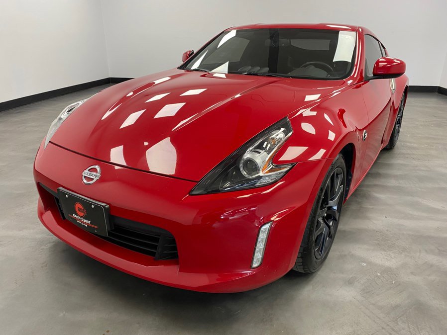 Used 2020 Nissan 370Z Coupe RWD image 2