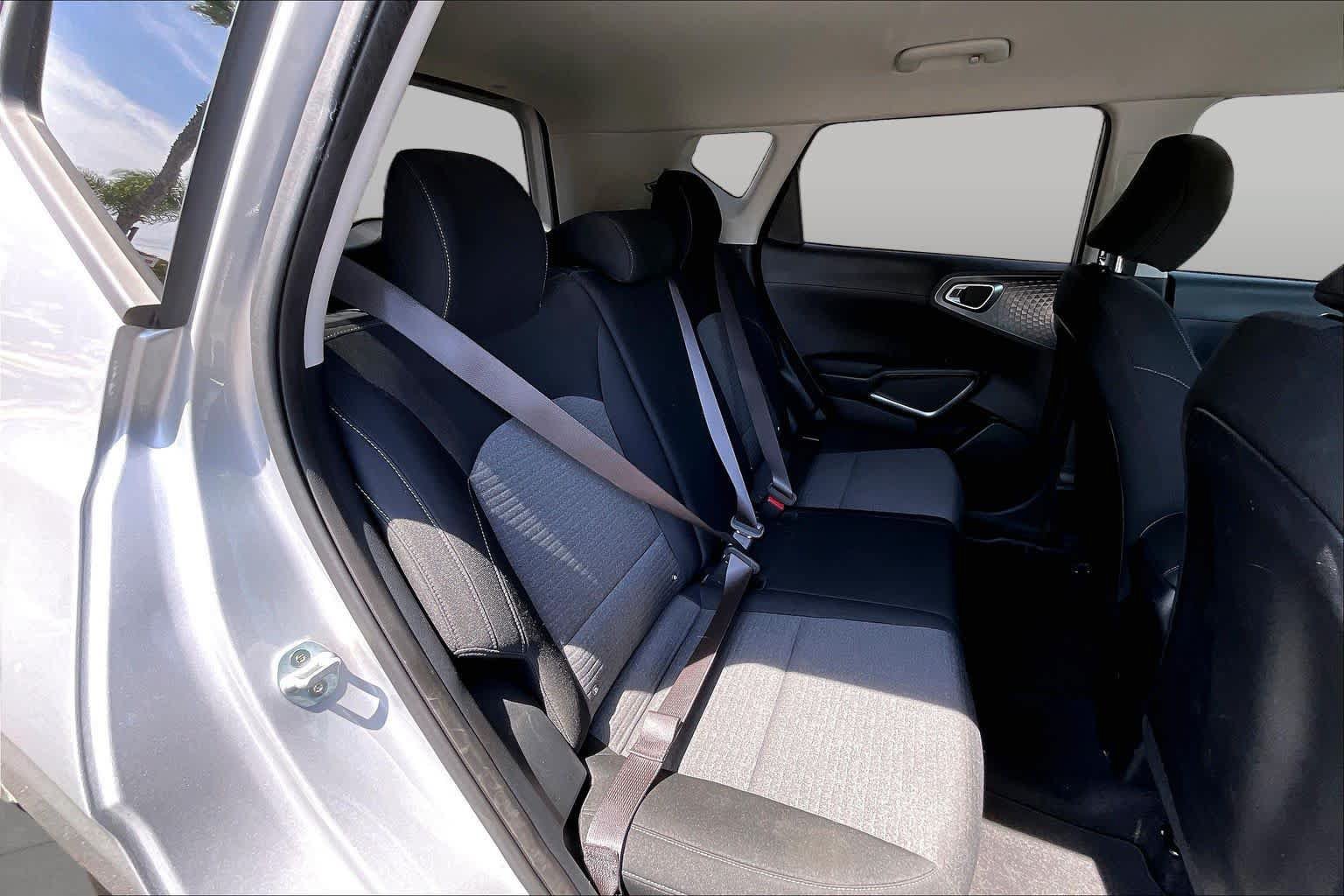 Used 2020 Kia Soul S FWD image 19