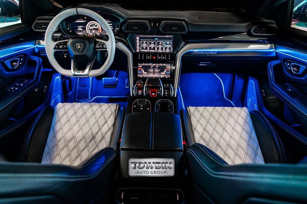 Used 2019 Lamborghini Urus AWD/4WD image 1