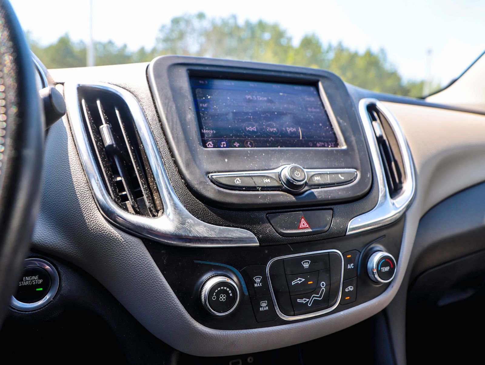 Used 2021 Chevrolet Equinox LT FWD image 15