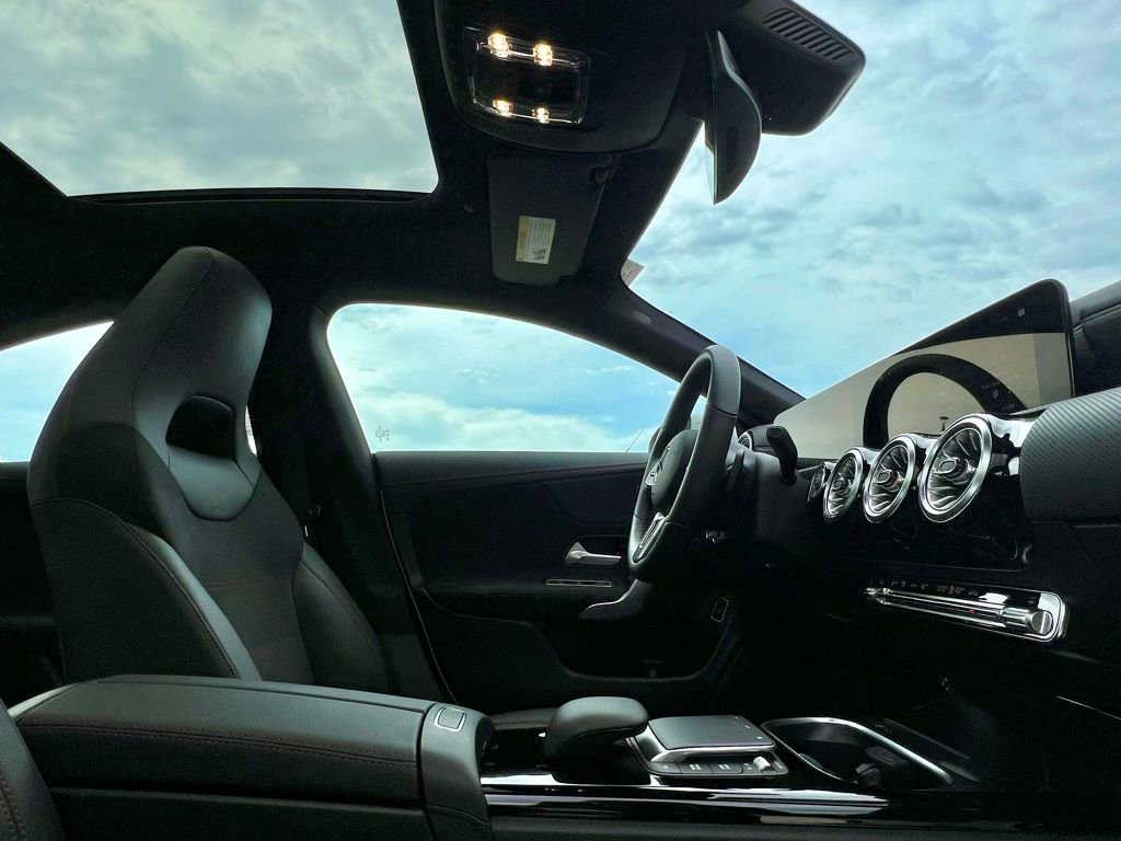 Certified 2023 Mercedes-Benz CLA 250 4MATIC image 40