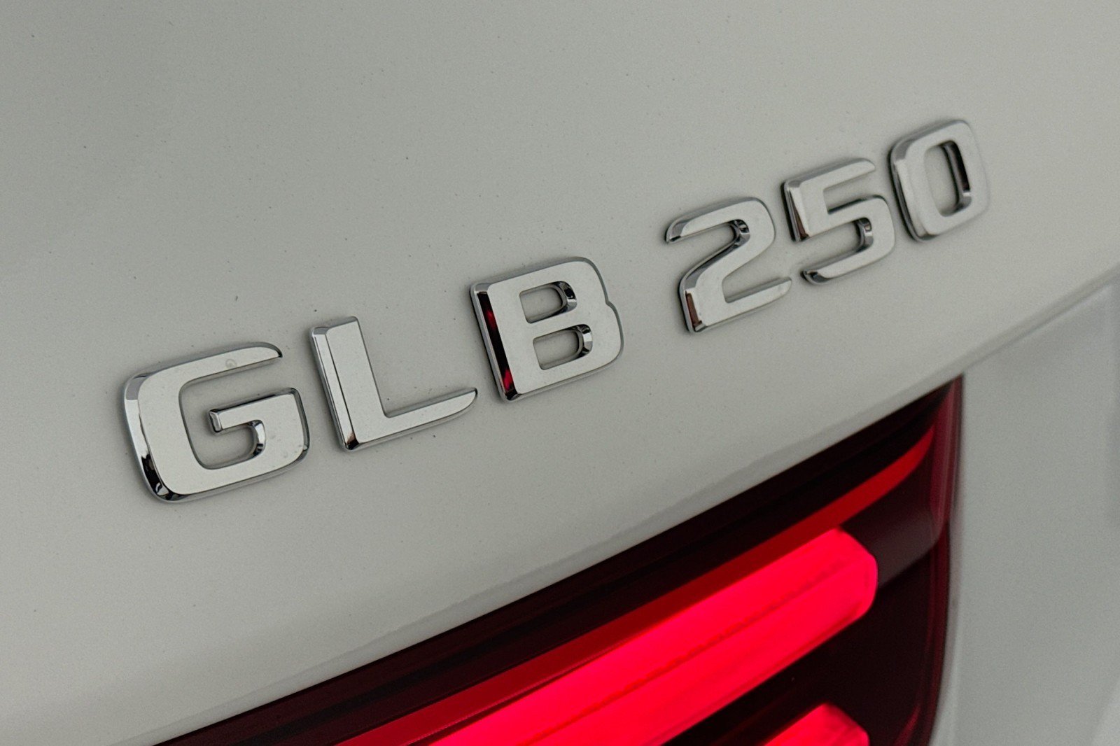 Certified 2026 Mercedes-Benz GLB 250 image 9