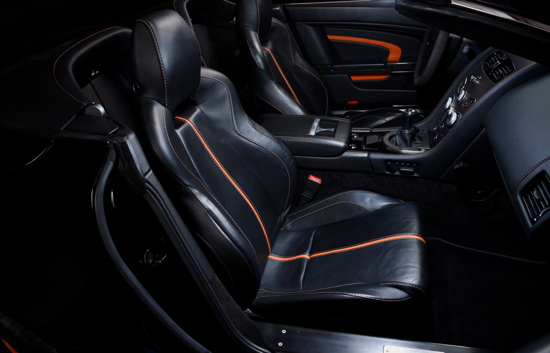 Used 2017 Aston Martin V12 Vantage S image 16