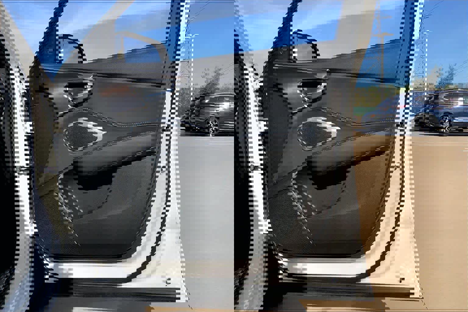 Used 2025 Acura RDX SH-AWD image 22