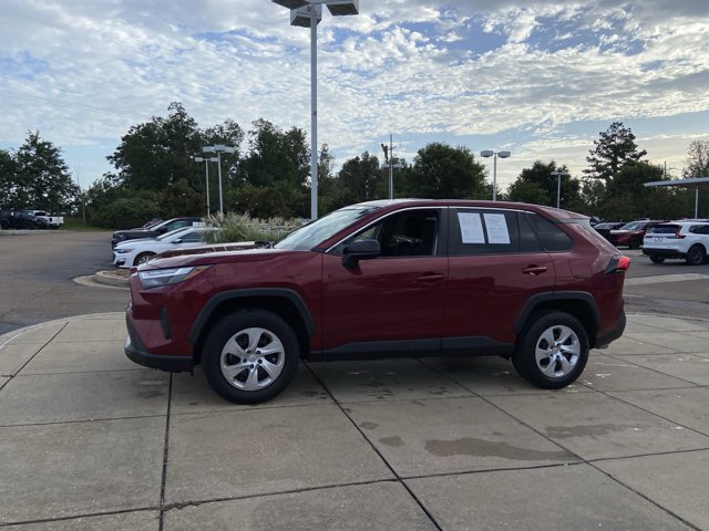 Used 2023 Toyota RAV4 LE AWD/4WD image 6