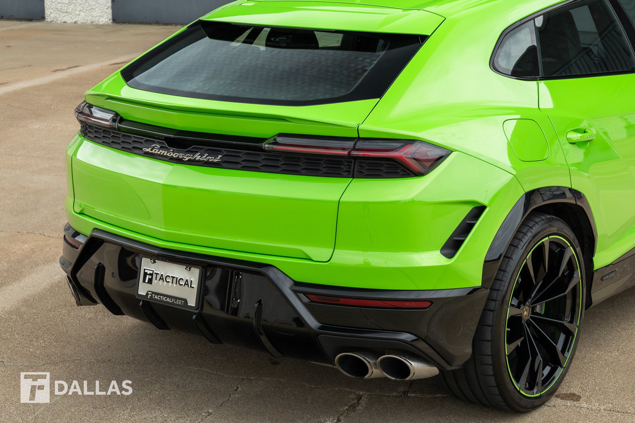 Used 2025 Lamborghini Urus Performante AWD/4WD image 16