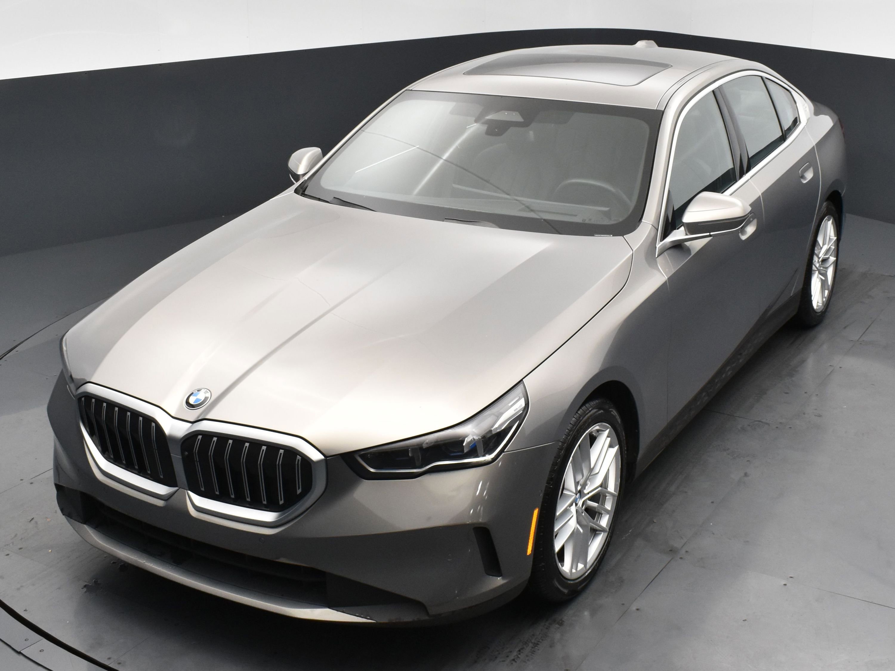 Used 2024 BMW 530i xDrive image 22