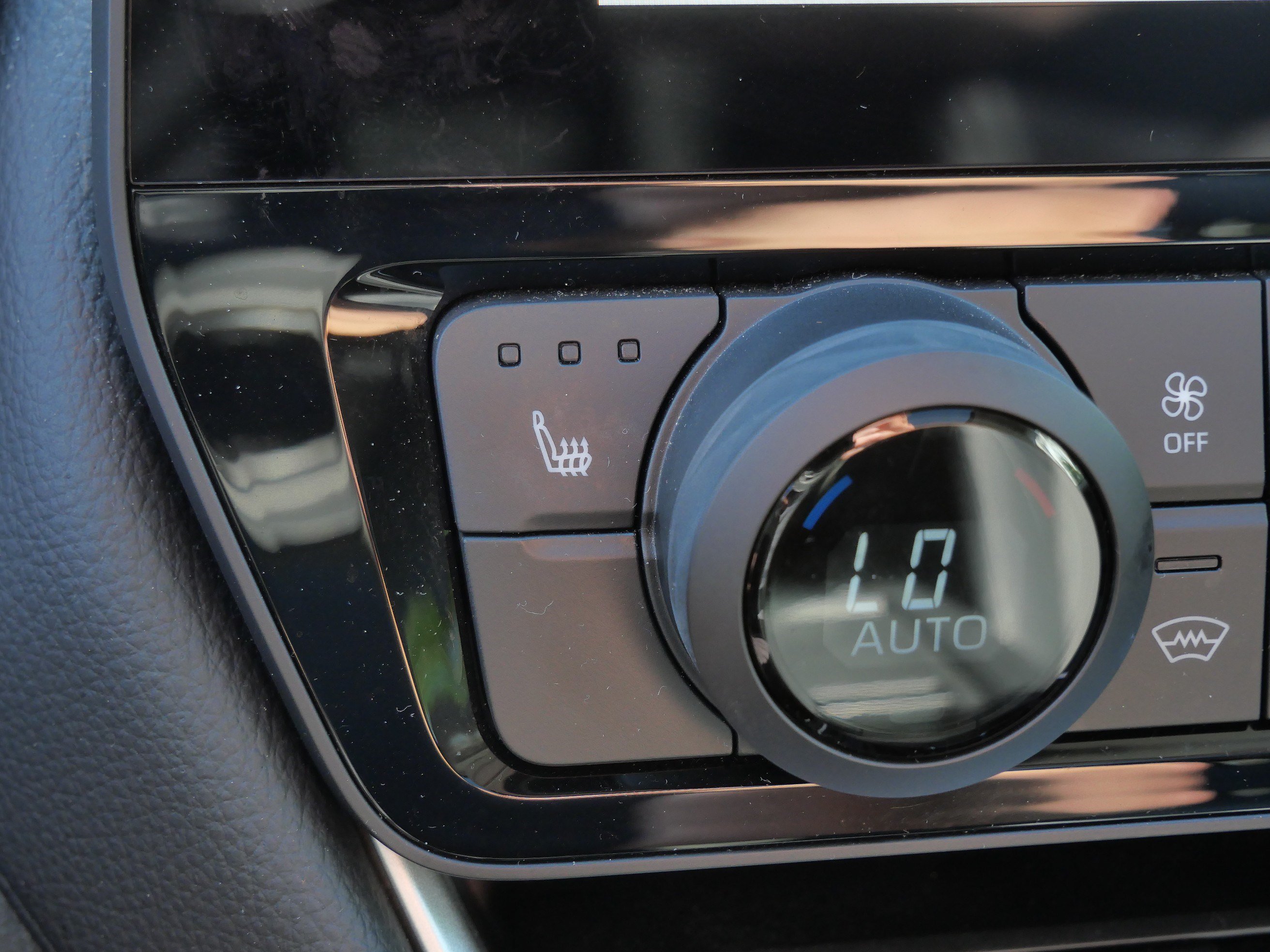 Certified 2025 Toyota Grand Highlander AWD image 31