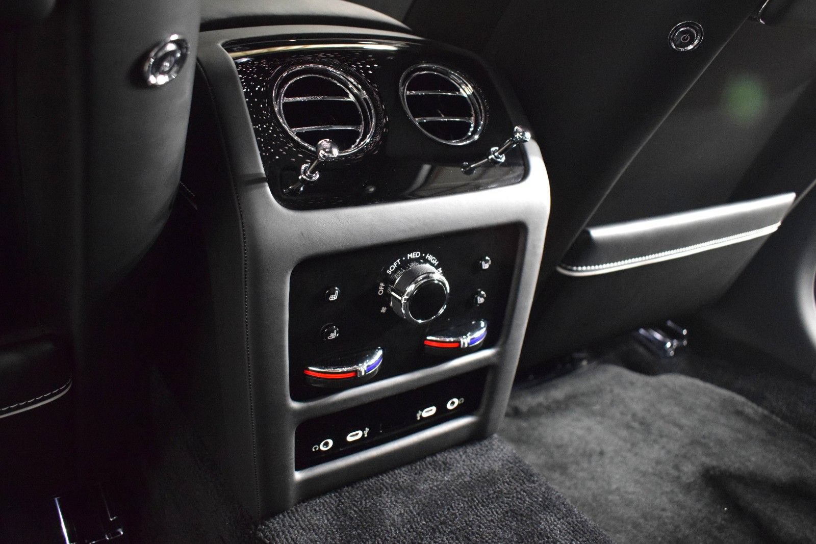 New 2026 Rolls-Royce Ghost Extended Wheelbase AWD/4WD image 21
