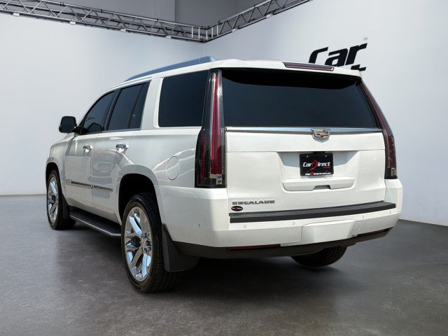 Used 2018 Cadillac Escalade Premium Luxury AWD/4WD image 3