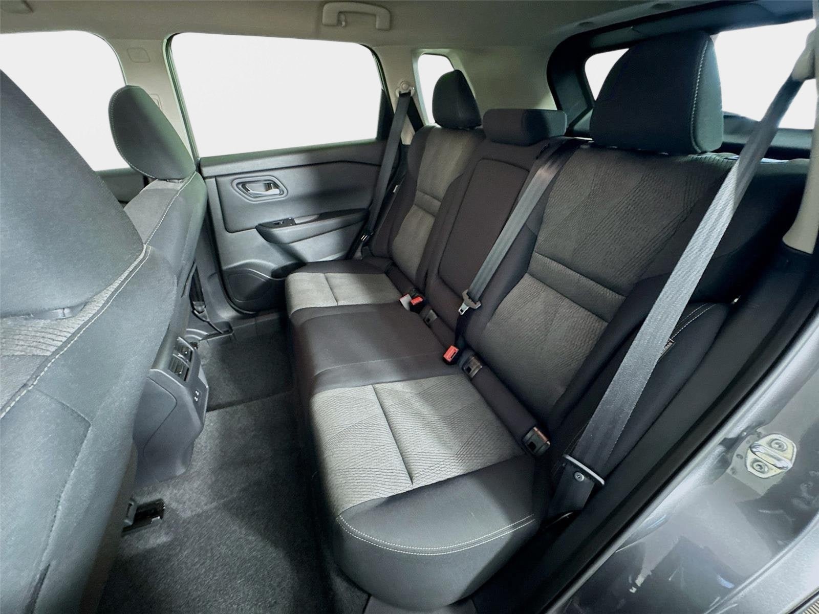 Certified 2026 Nissan Rogue SV FWD image 20