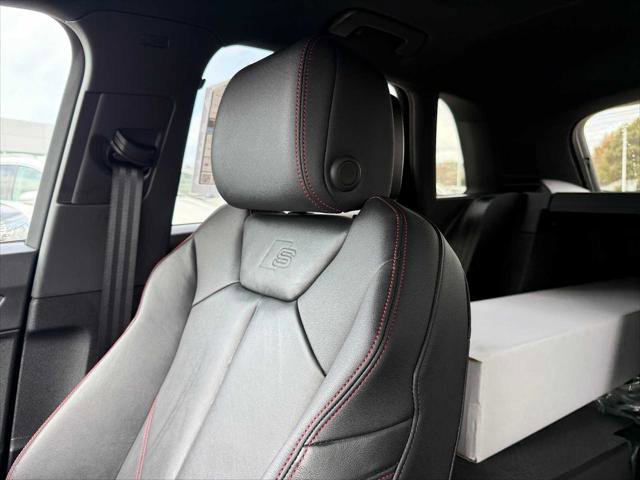 Certified 2025 Audi Q3 2.0T Premium Plus w/ Premium Plus Package AWD/4WD image 37