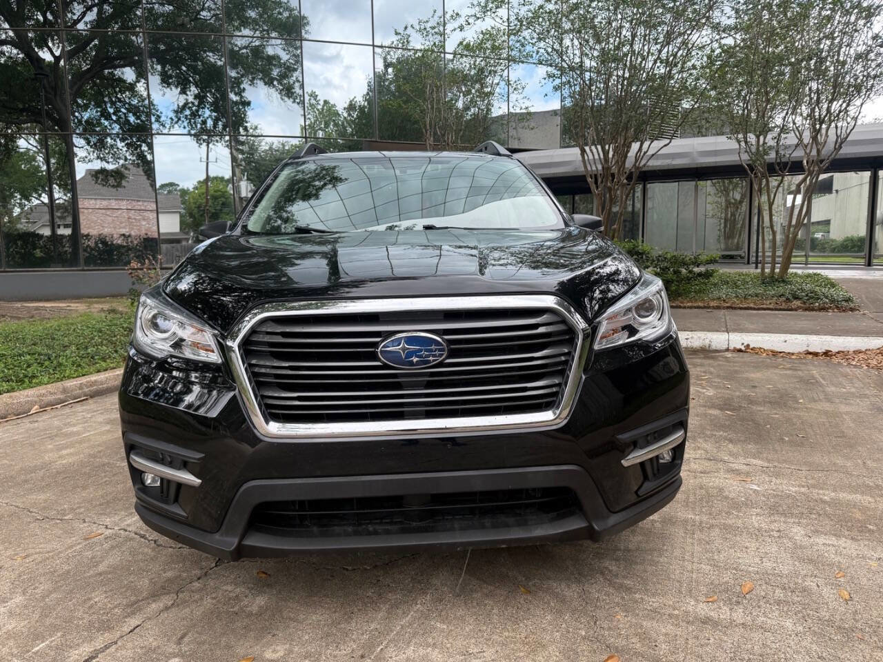 Used 2019 Subaru Ascent Limited AWD/4WD image 3