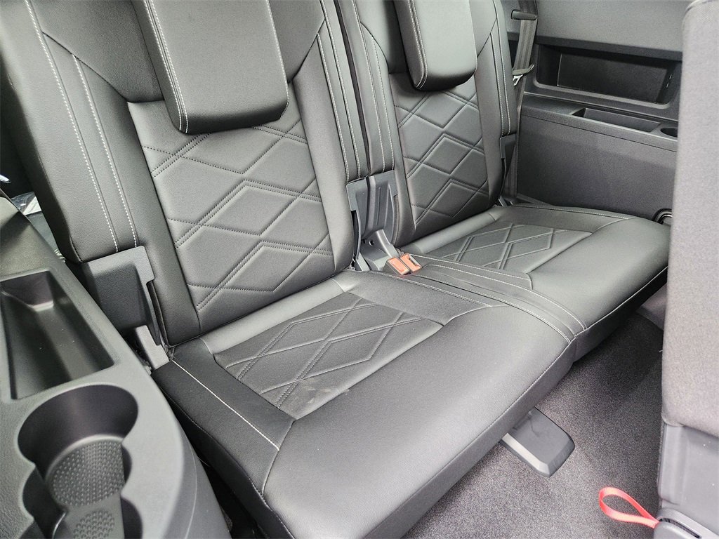 New 2025 Volkswagen Atlas SE image 19