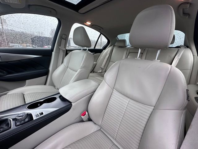 Used 2017 INFINITI Q50 Sport image 12