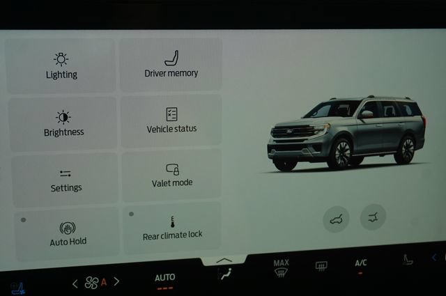 New 2027 Ford Expedition Platinum w/ Driver's Package AWD/4WD image 17