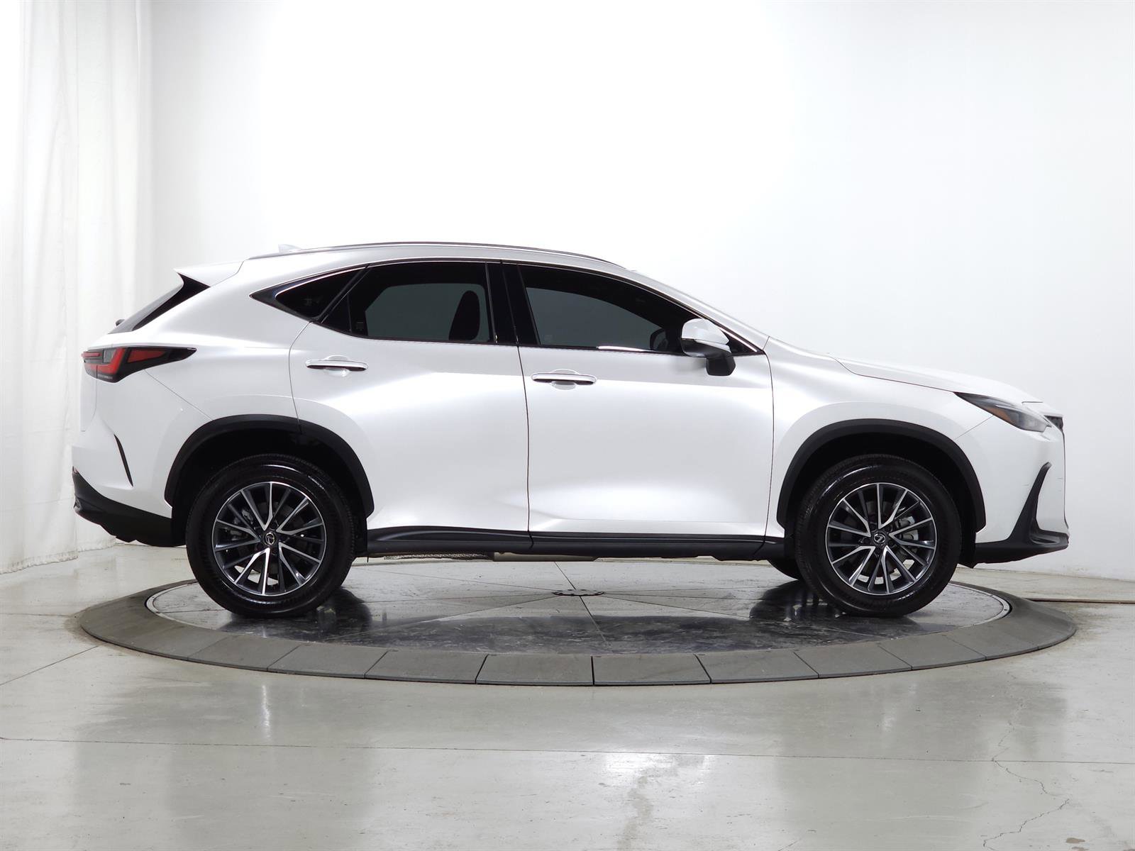 Certified 2024 Lexus NX 350h AWD 4dr Crossover w/ Cold Area Package image 10