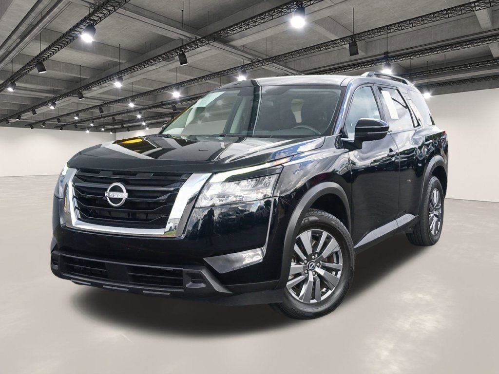 Used 2024 Nissan Pathfinder SV