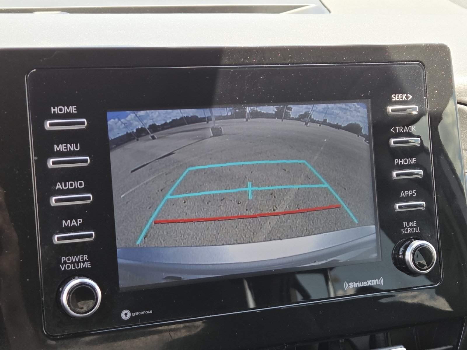 Used 2021 Toyota Camry SE FWD image 6
