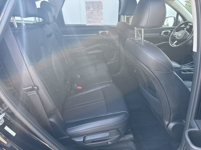 Used 2021 Kia Sorento S image 23