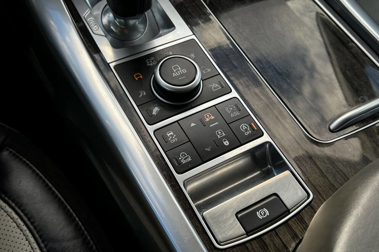 Used 2016 Land Rover Range Rover Sport Autobiography image 37