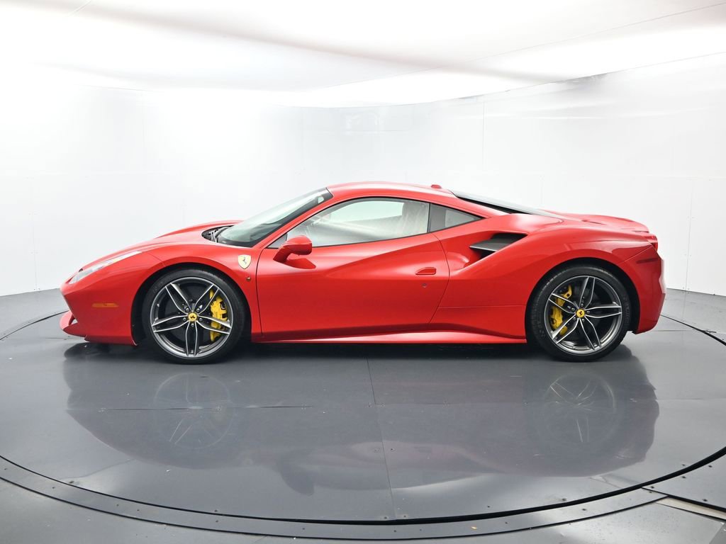 Used 2018 Ferrari 488 GTB RWD image 2